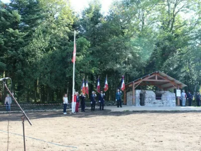 Lever des couleurs françaises et canadiennes - Lever couleurs canadiennes par Clémentine Whélan et Lucas Ripa