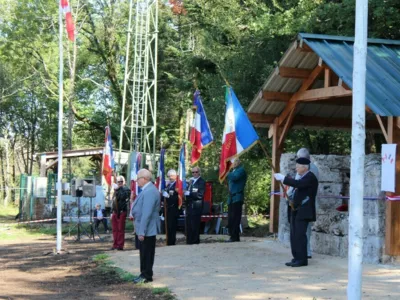 Remise Médaille Militaire - Remise de la Médaille Militaire à Pierre Brocard par l’Ingénieur général Jacques Hugon