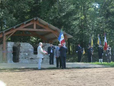 Remise Médaille Militaire - Remise de la Médaille Militaire à Pierre Brocard par l’Ingénieur général Jacques Hugon