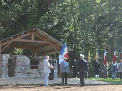 Remise Médaille Militaire - Remise de la Médaille Militaire à Pierre Brocard par l’Ingénieur général Jacques Hugon
